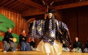 10 Teater Tradisional Dunia yang Menolak Tunduk pada Zaman