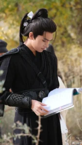 pesona-5-aktor-tampan-yang-bikin-drama-china-laris-manis