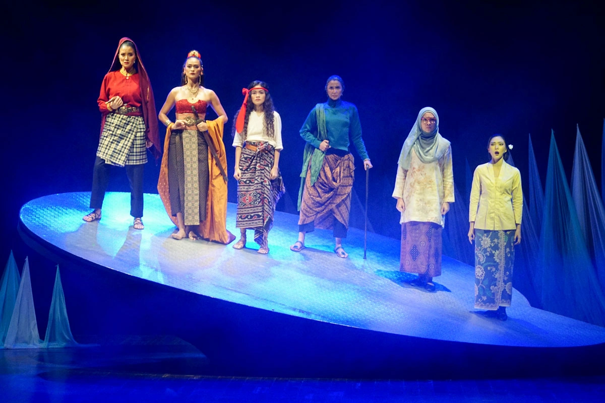 6-aktor-film-indonesia-yang-besar-di-panggung-teater